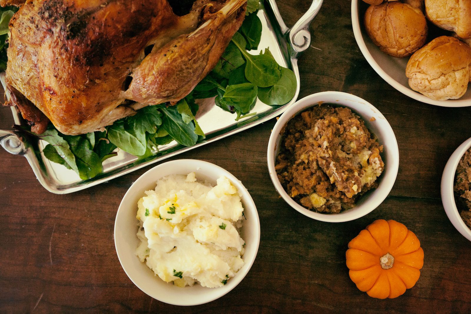 How To Be Thankful With Your Neighbors